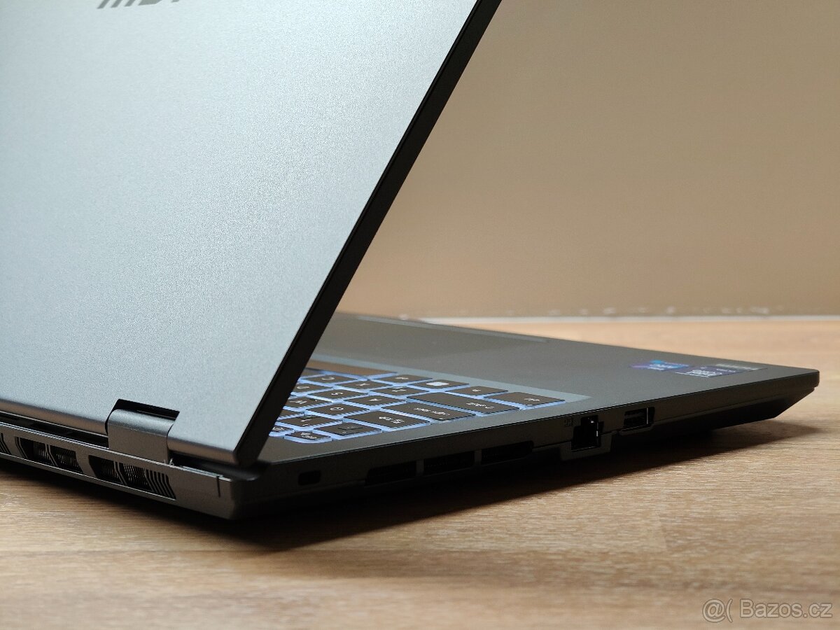 16" 144HZ_MSI VENTURE 16 AI_ULTRA 7 255H_32GB_INTEL ARC 140 - 10