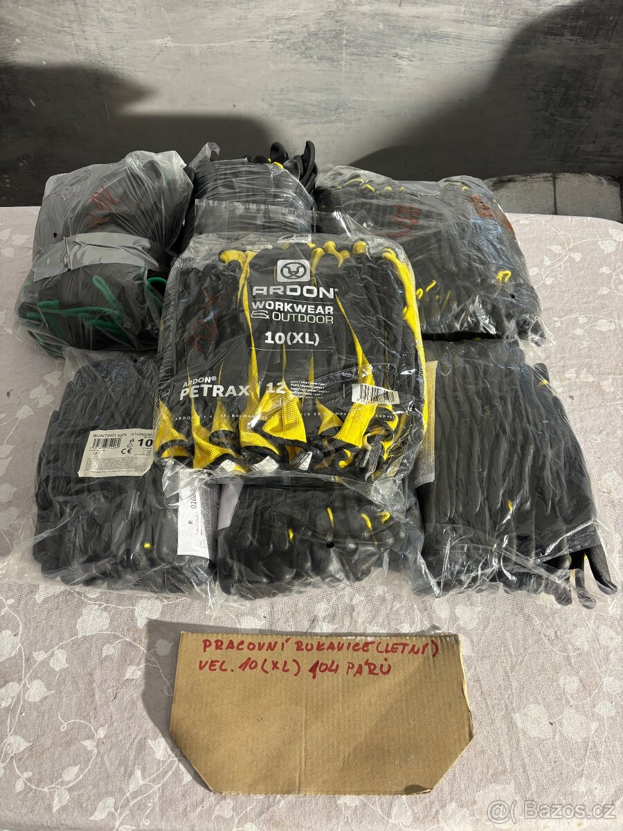 Pracovní rukavice. 162 párů - 10