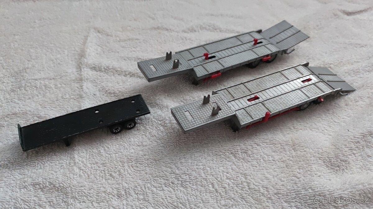 Stará retro autíčka, doplňky - 10