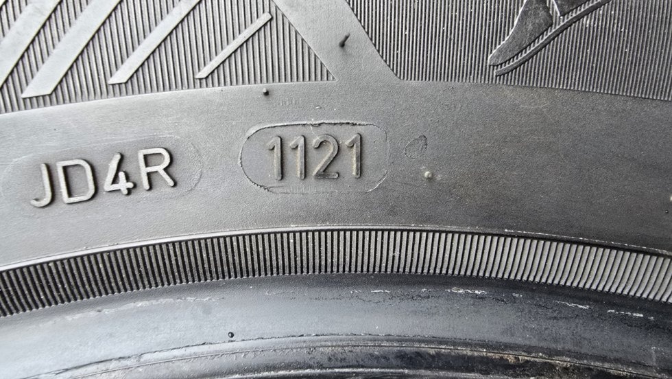 Letní pneu 215/55/17 Good Year - 10