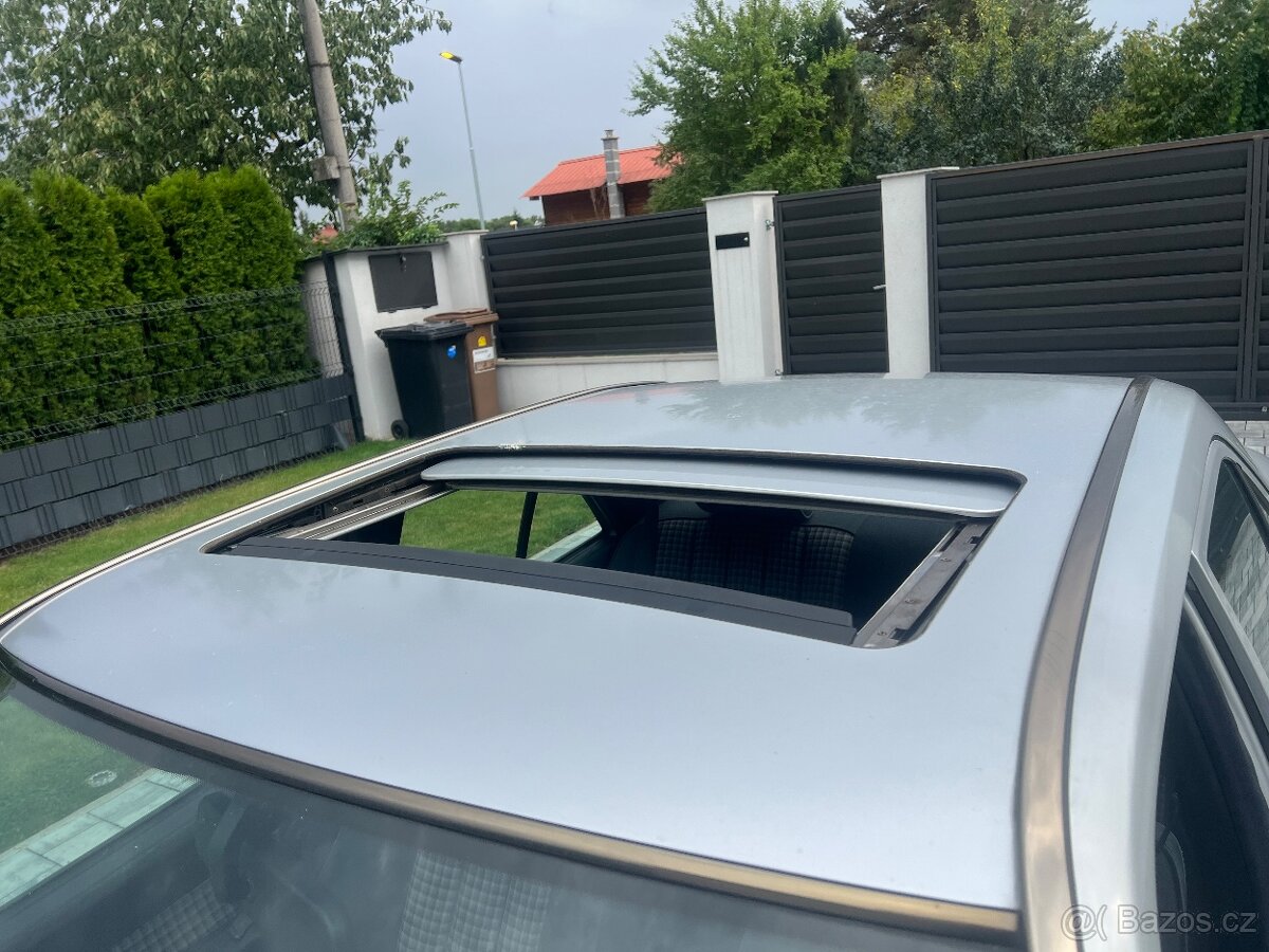 Mercedes 190E Automat - 10