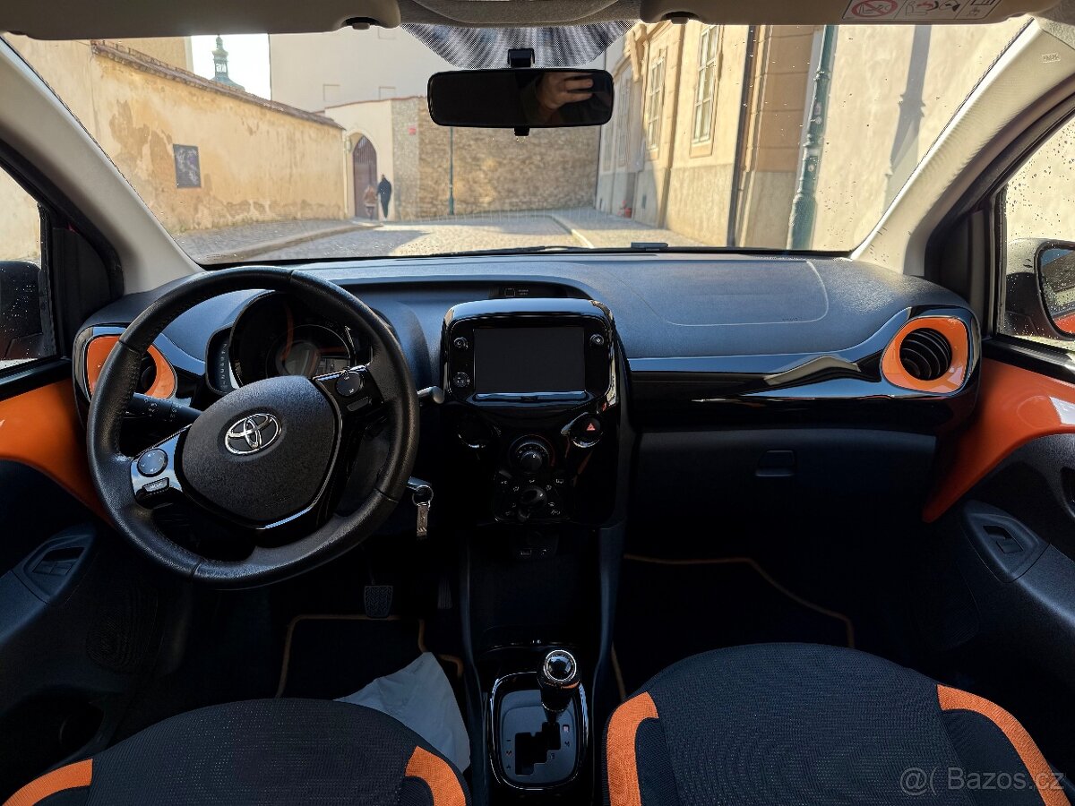 Toyota Aygo 1.0i 53kw ČR Automat 1.Maj Klima - 10