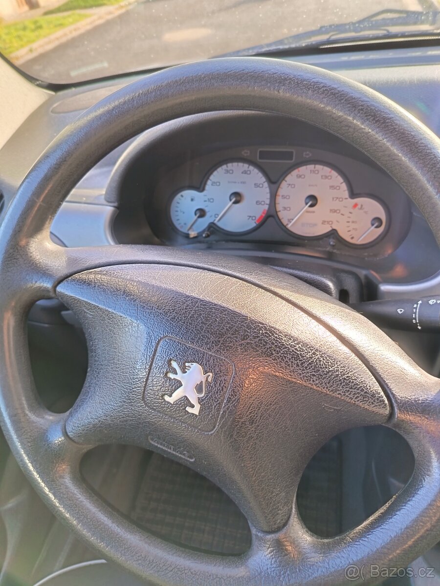 PEUGEOT Partner 1,6 benzín - 10