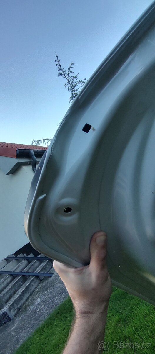 Toyota RAV4 V 2018 - zadni kapota kufr dvere - 10