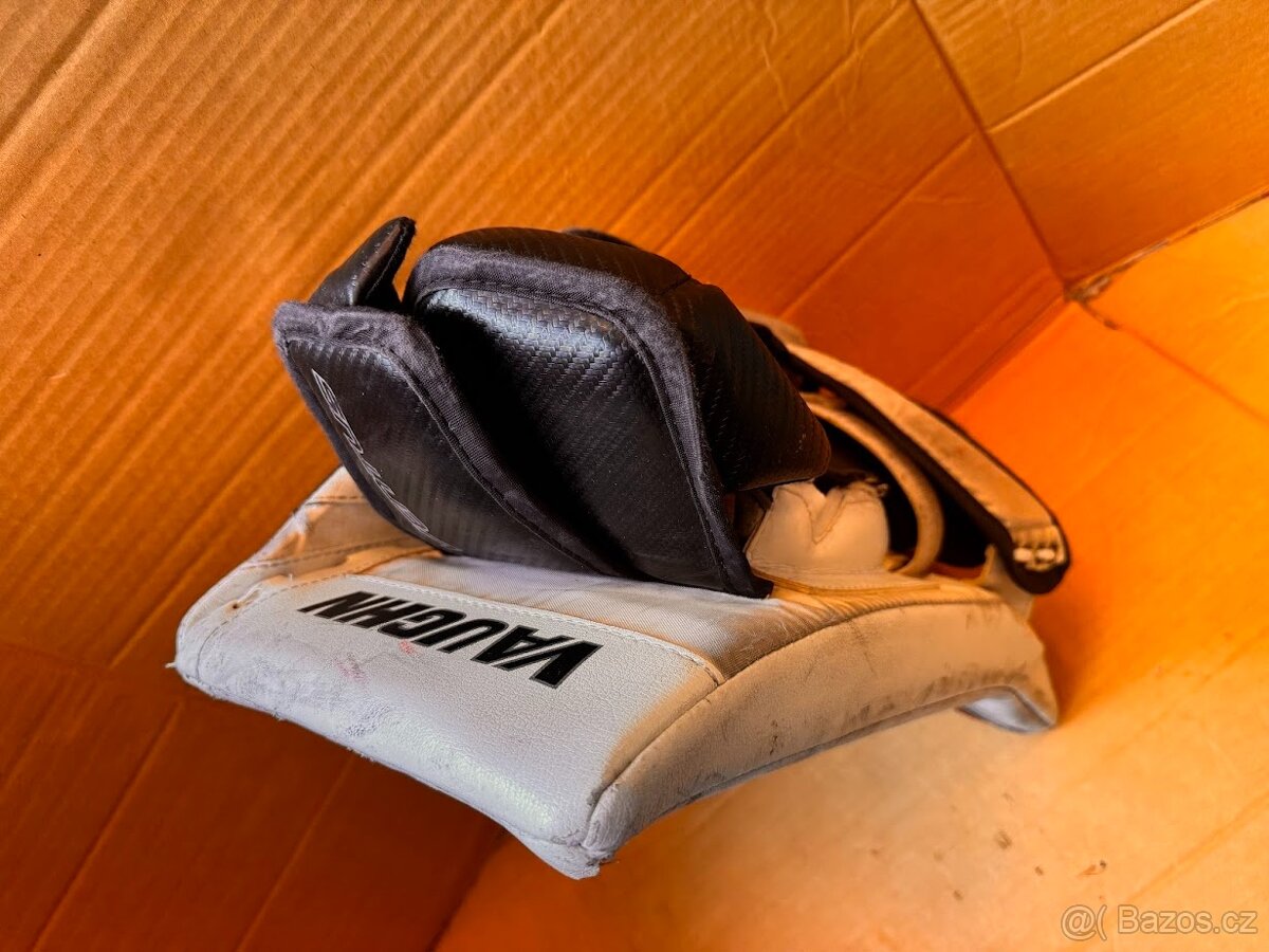 BRANKÁŘSKÁ LAPAČKA A VYRÁŽEČKA VAUGHN VENTUS SR. - 10