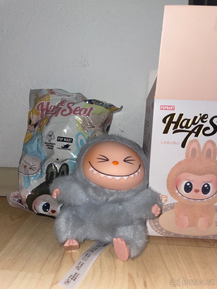 Labubu Have A Seat - 10