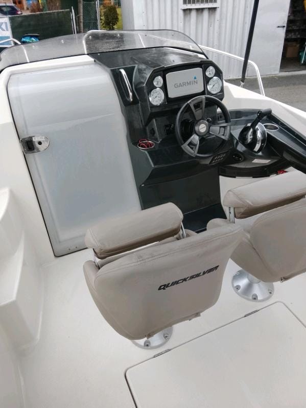 motorová loď QUICKSILVER ACTIV 555 CABIN - 10