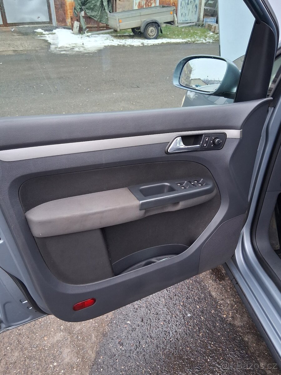 VW touran 2.0 TDI 103KW - 10