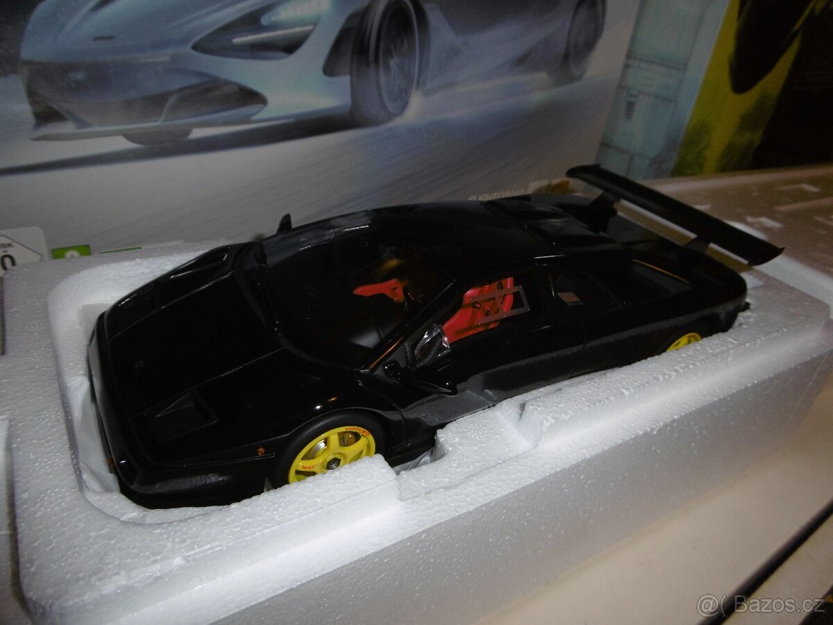 Prodám Pár Modelů 1:18 - 10