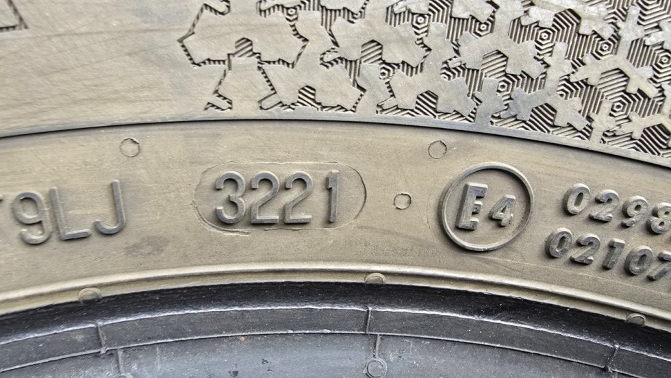 Zimní pneu 195/65/15 Continental - 10