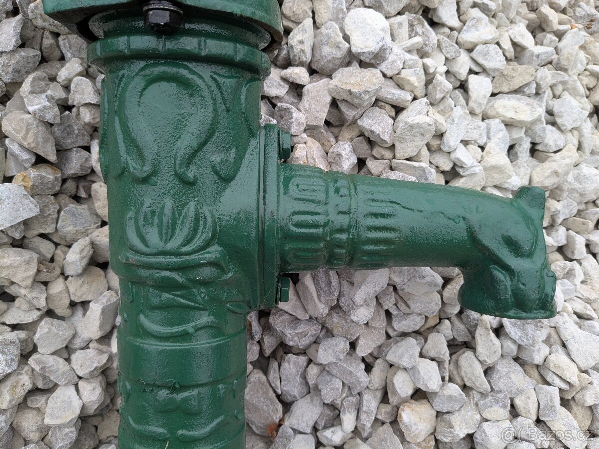 Dekorativní zdobená pumpa - 10