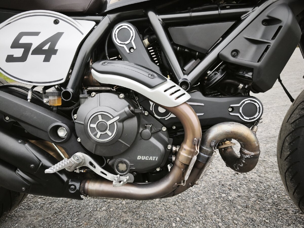 Ducati Scrambler Cafe Racer - 10