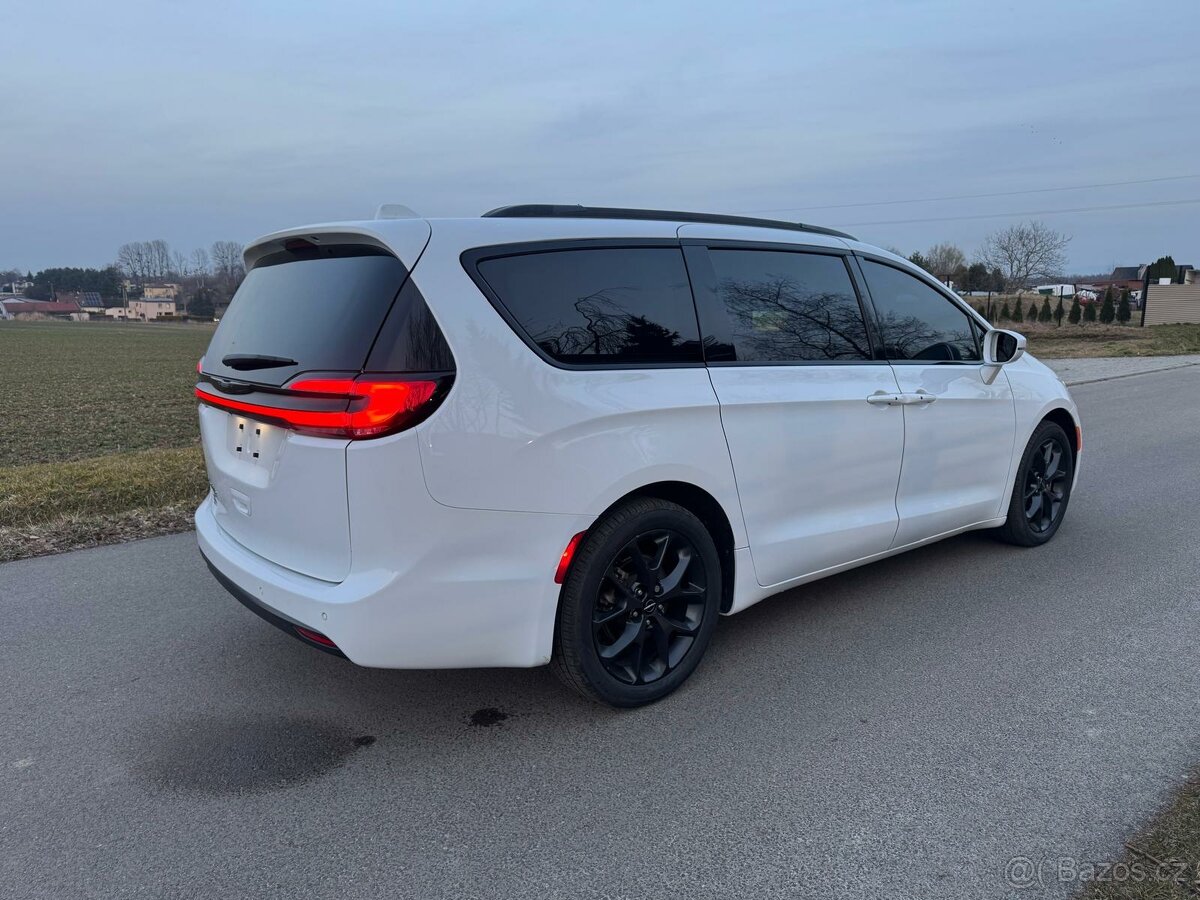 CHRYSLER PACIFICA Sport 2021 - VÝRAZNĚ ZLEVNĚNO - 10
