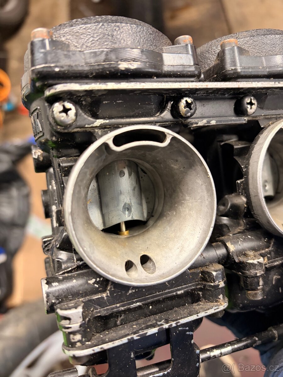 Kawasaki Gpz 900 - 10