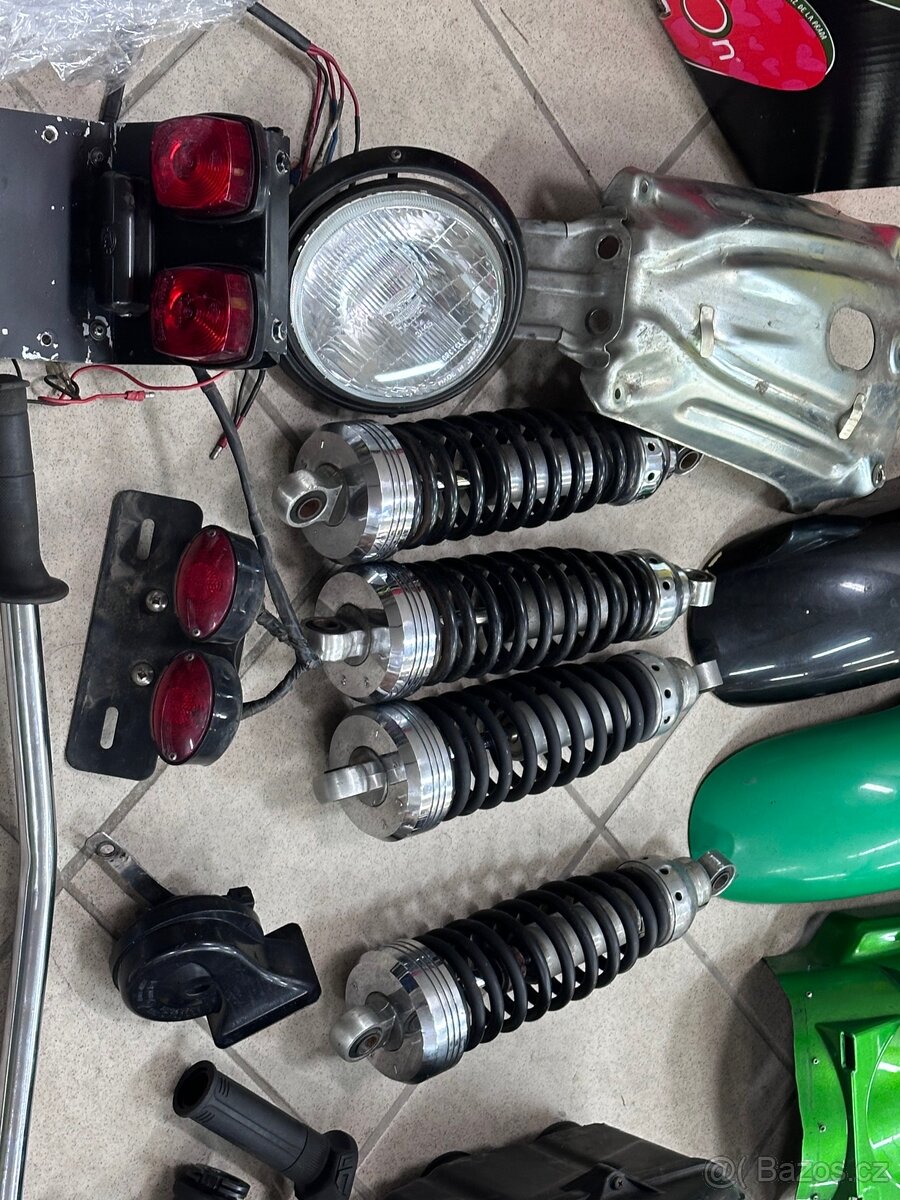 Yamaha Vmax 1200 a různé - 10