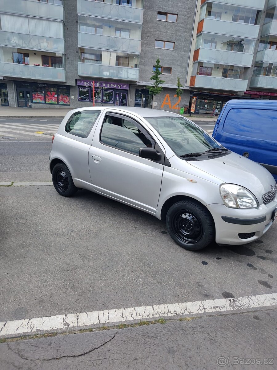 Toyota Yaris coupe 2003 čtyřválec - 10