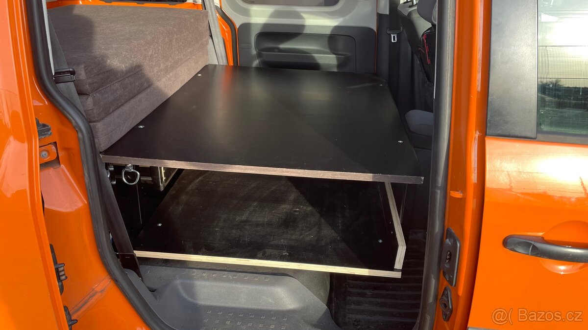 Vestavba VW Caddy - 10