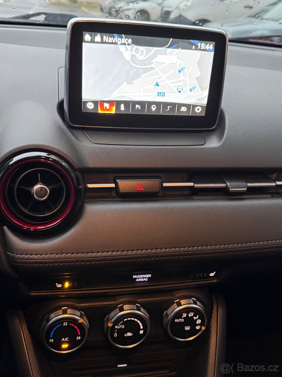 Prodám Mazda CX-3 2.0i benzin - 10