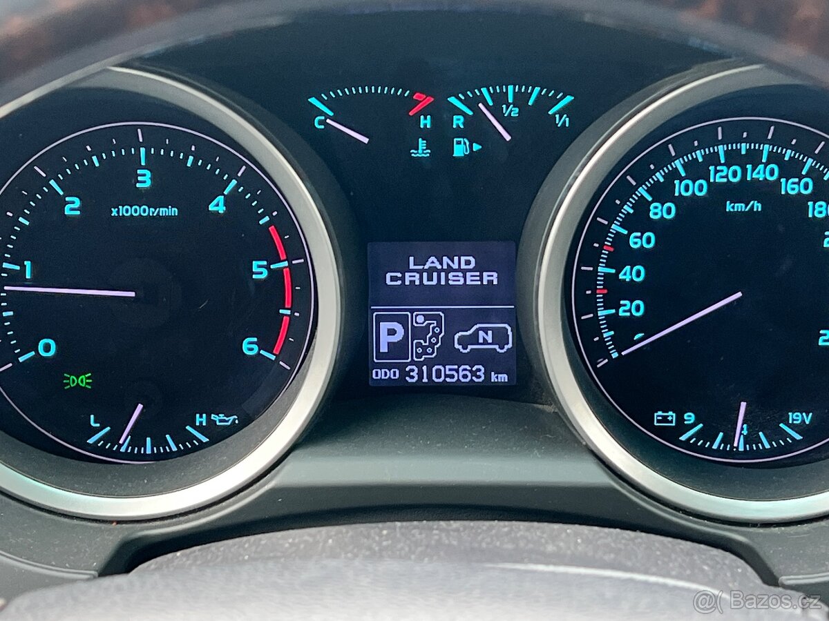Toyota Landcruiser 200 - 10