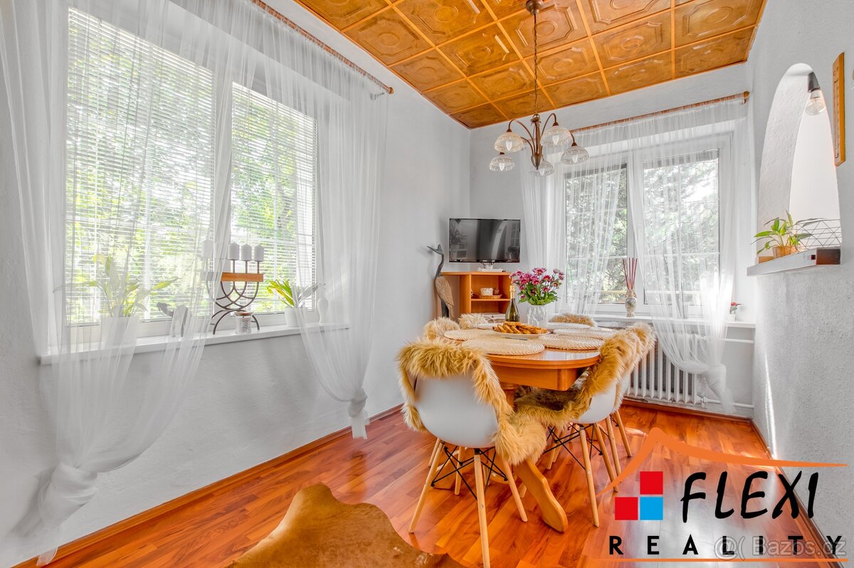 Prodej vily (241 m²) s výjimečným pozemkem (3528 m²), Čelad - 10