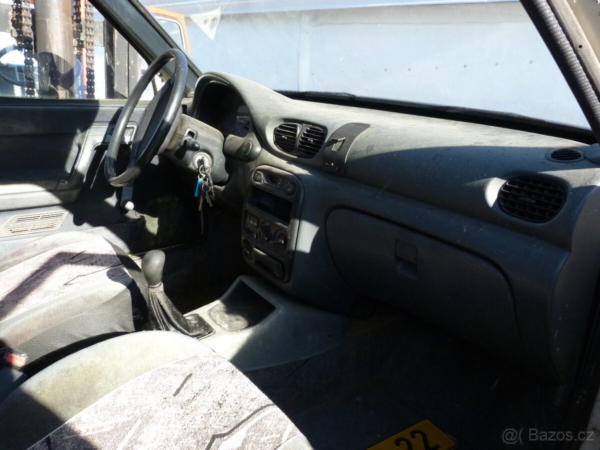 Tatra Beta 2 kusy předrenovační bez papírů - 10