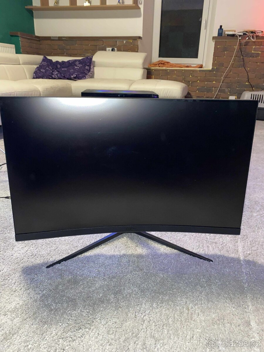 PC a 2 monitory - 10