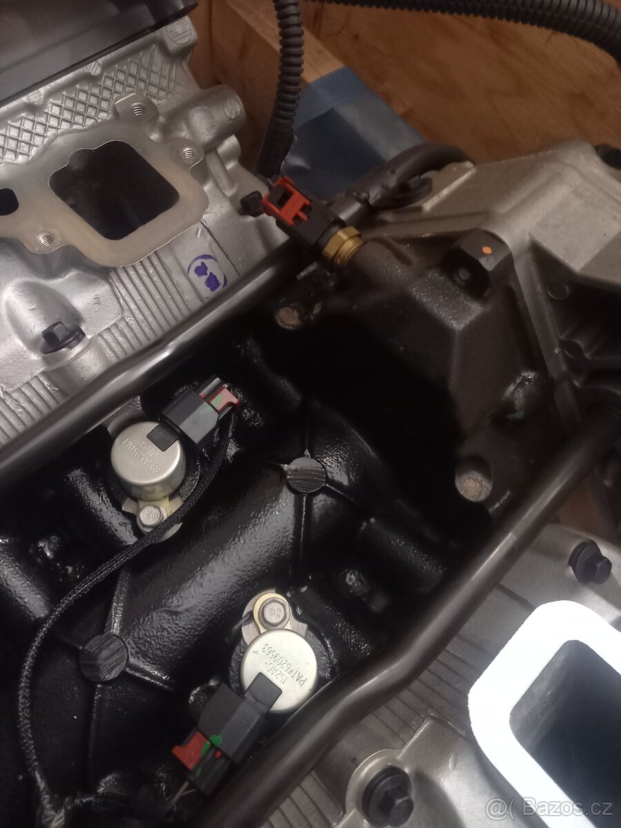 Originál nový motor 5,7 HEMI - 10