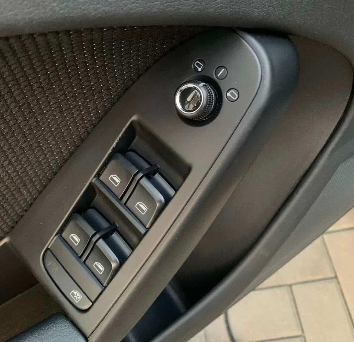 Audi A4 B8 2.7tdi NA NÁHRADNÍ DÍLY - 10