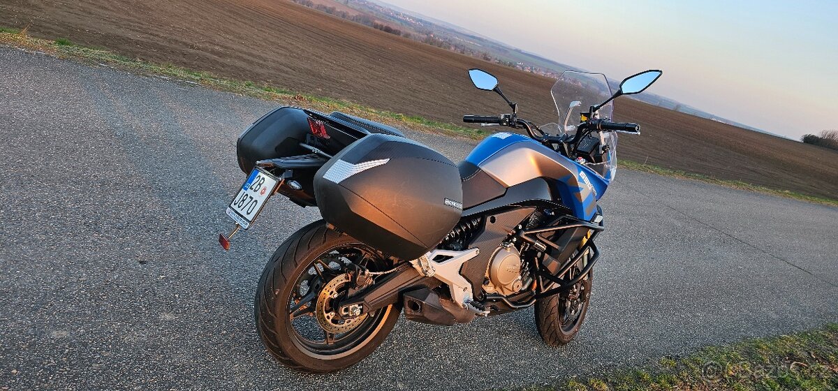 CF MOTO 650 MT rv. 2024 - 10