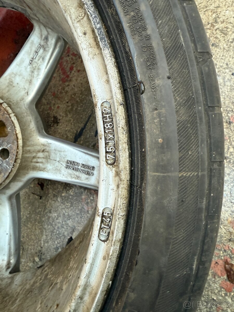 Original OZ Racing 5x114,3 R18 - 10