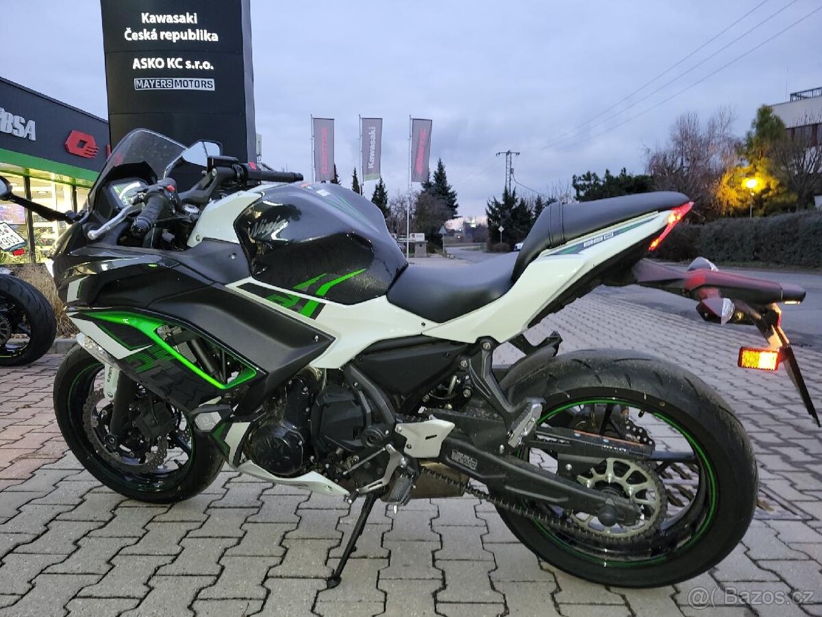 Kawasaki Ninja 650 r.v 2022, naj jen 3236 km Jak nová - 10