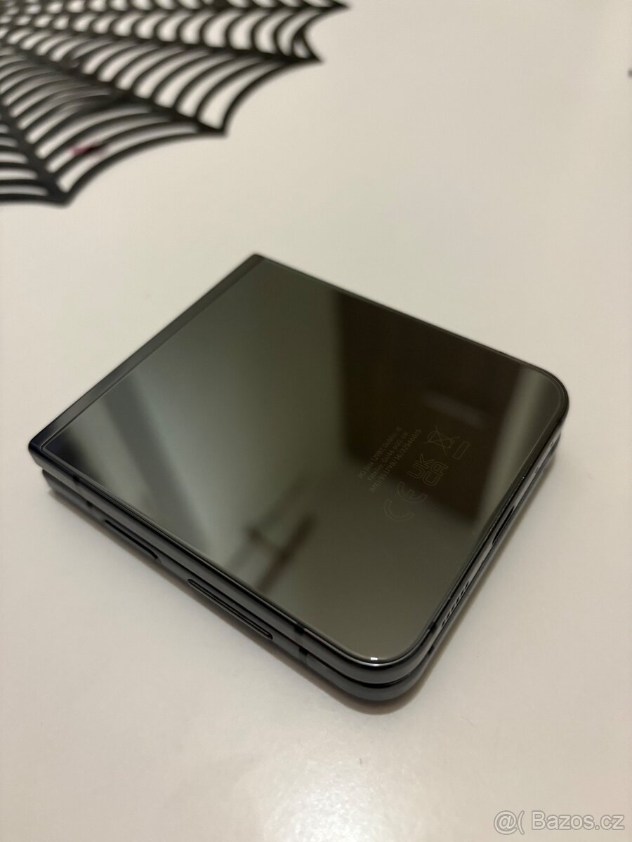 Samsung Galaxy Zflip 5 8GB/512GB - 10