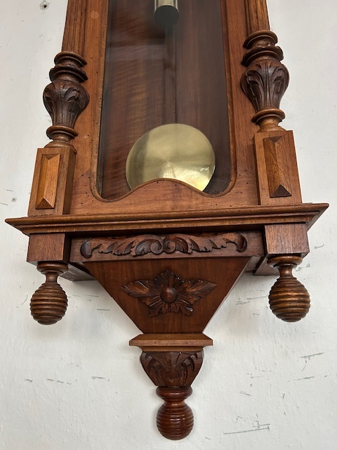 Závažové hodiny sig. Gustav Becker. - 10