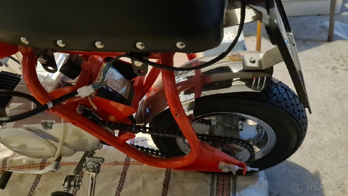 Honda Monkey Z50A kusová replika - 10