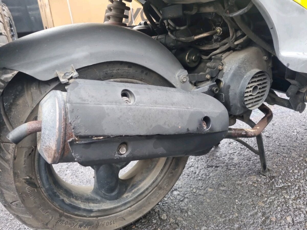 Kymco CK 50QT 2008 rok najeto 13tis/km -havarovaný - 10