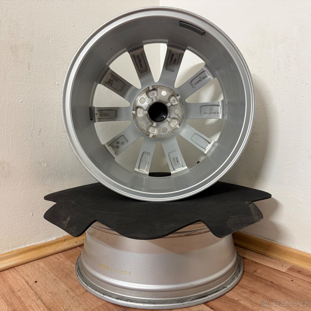 NOVÁ VW PASSAT B8 5x112 R17 ET41 6,5Jx17 57,1mm - 10