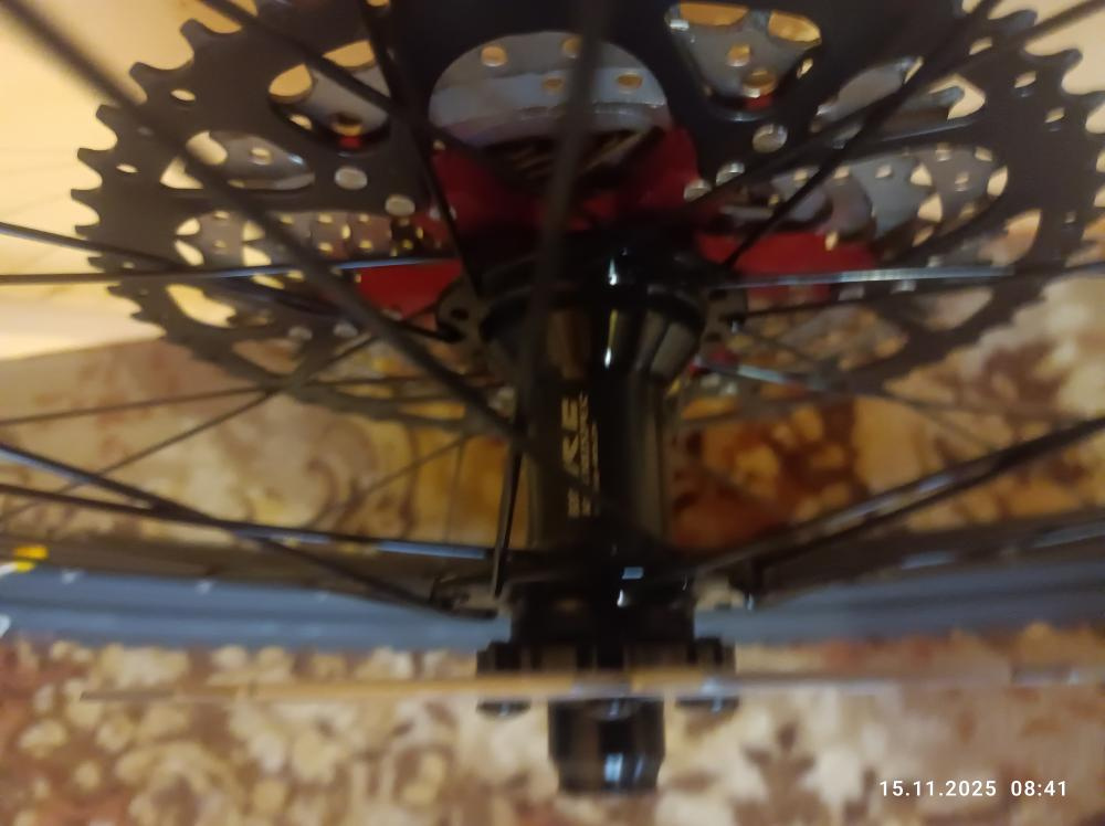 Prodám kompletní kola BONTRAGER Connection/DC20 29 Disc - 10