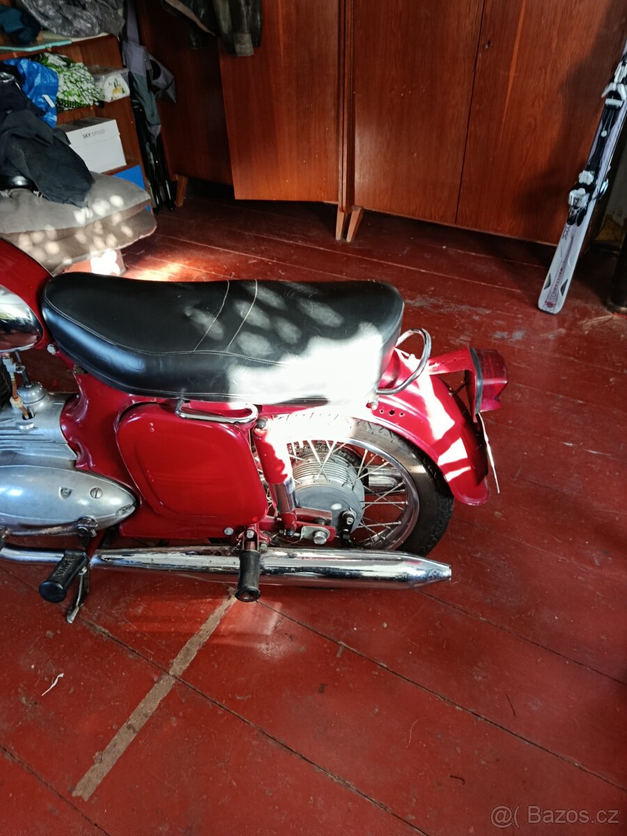 Jawa 250/559 - 10