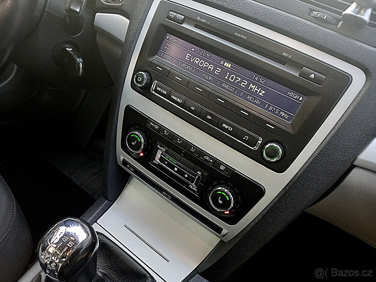 Prodám škoda octavia 2 facelift 1.2tsi 77kw - 10