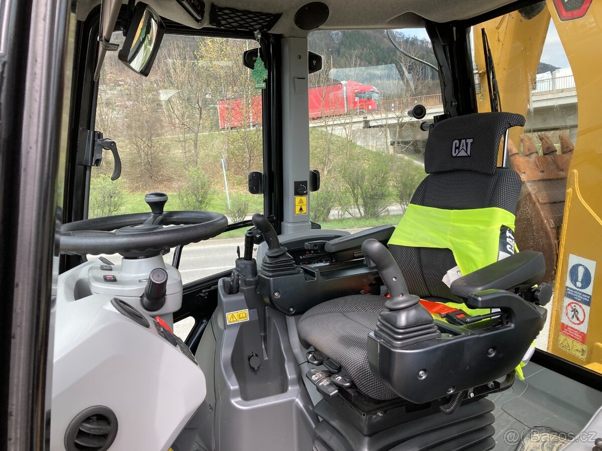 CAT 444 Traktorbáger / Rýpadlo 2021 - 10