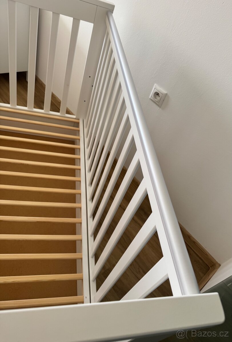 Bila postylka se suplikem a antialergickou matraci - 10