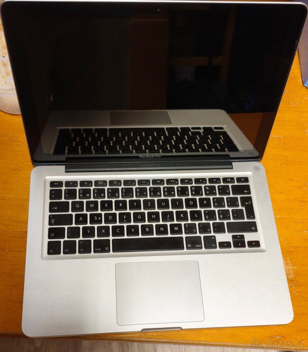 MacBook Pro 13" | 12GB RAM | SSD + HDD | USB-C nabíjení | M - 10