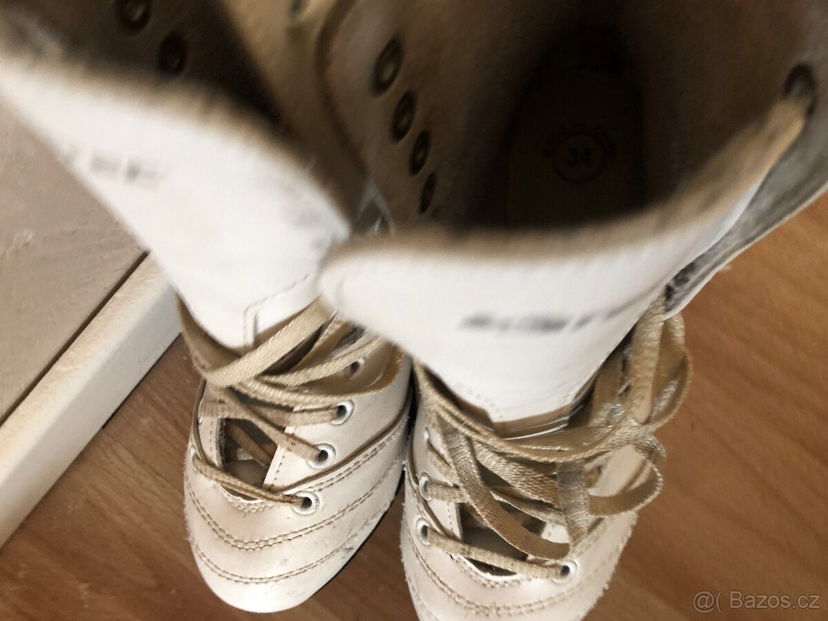 klasicke bile brusle divci 34 Jessica - 10