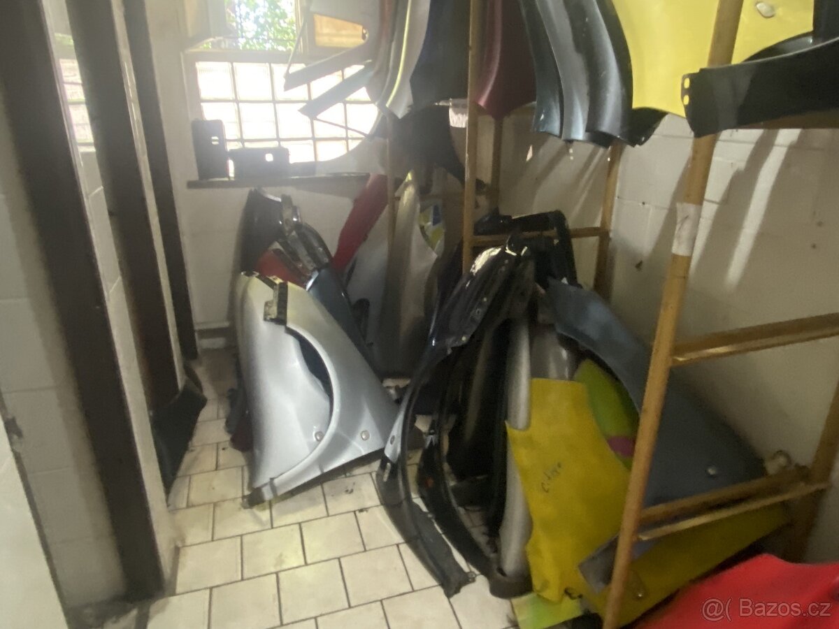 prodám přední blatník Škoda Fabia 2 tel 731328873 - 10