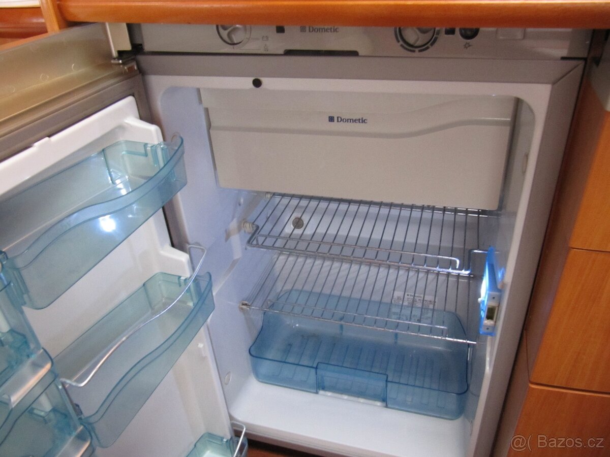 Prodám karavan Hobby 410 sfe,r.v.2007 + mover, markýza ,stan - 10