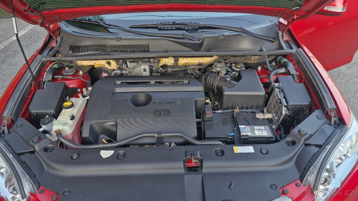 Toyota rav 4 2,2 D-4D 4x4 tažné zařízení - 10