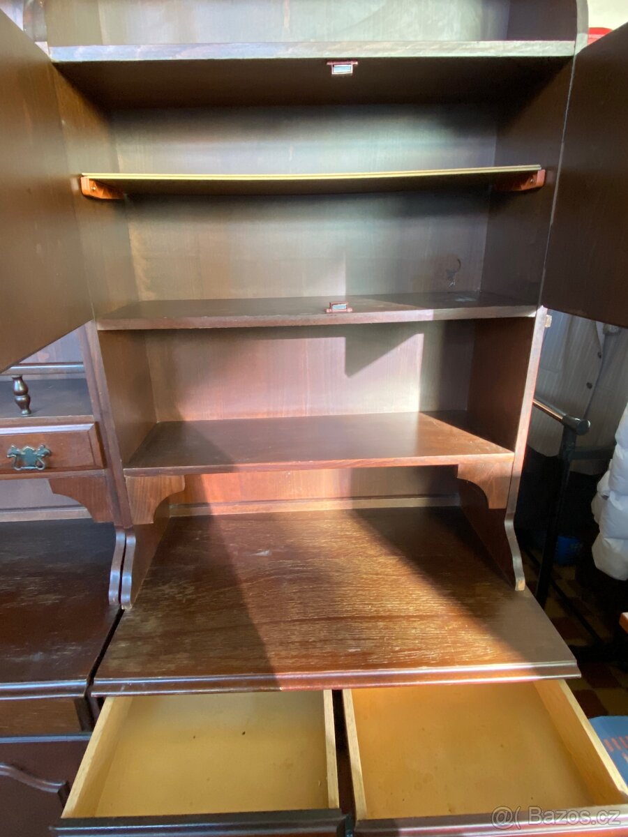 Stará obývací stěna - 10