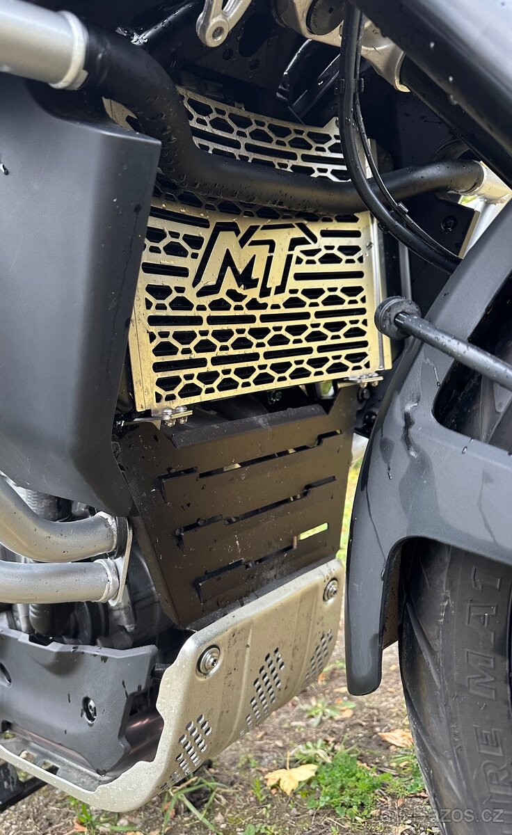 Zimní akce CFMOTO 800MT top stav 9tkm spousta doplňků - 10
