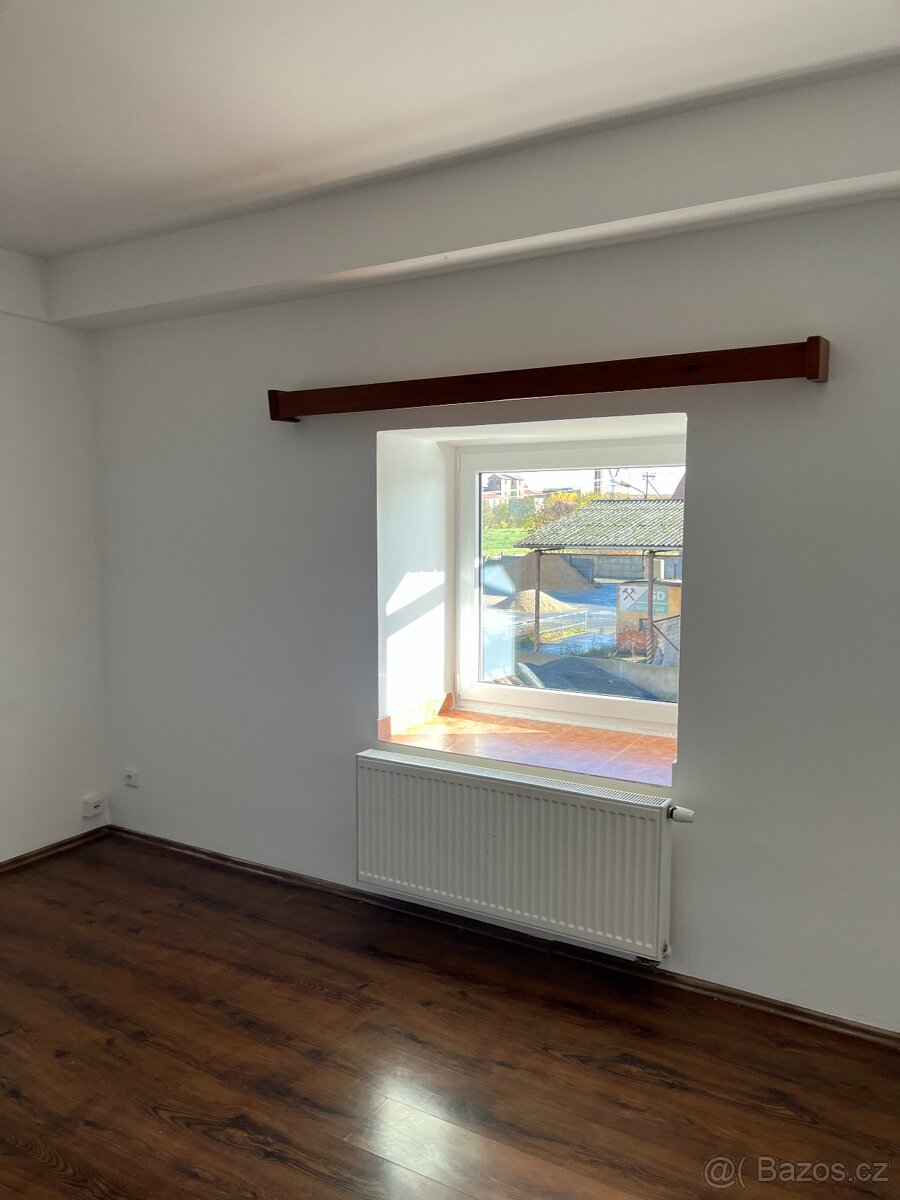 Pronájem bytu v Rožďalovicích - 10