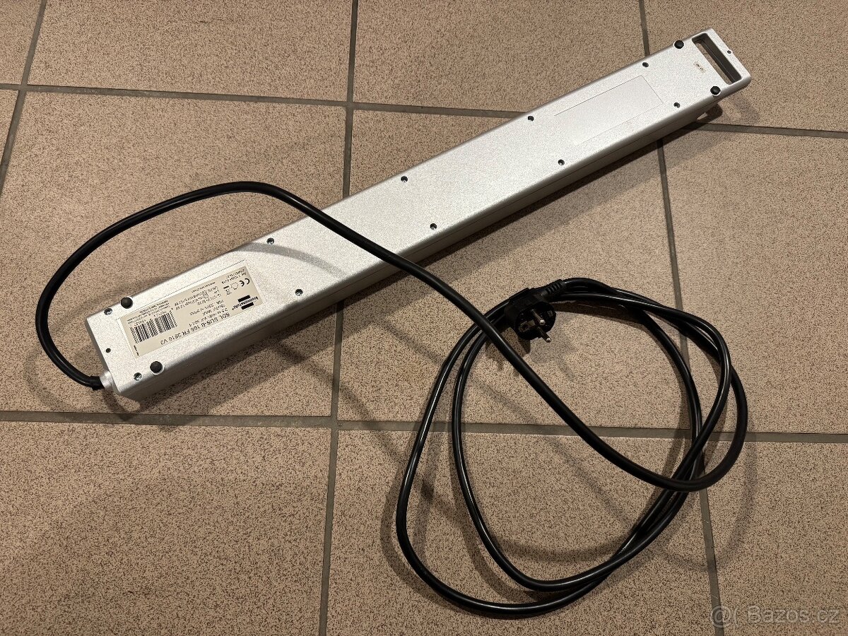 BRENNENSTUHL Super Solid - 8 zásuvek, 2,5 m TOP STAV - 10